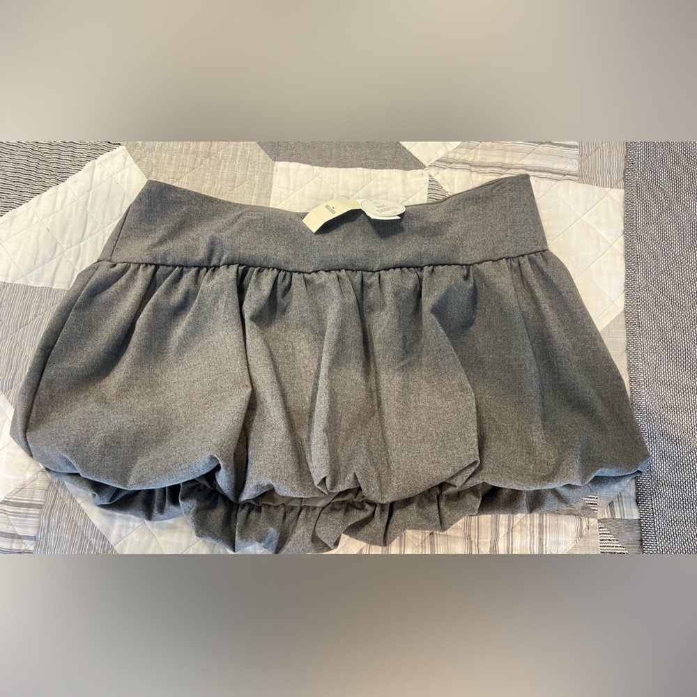 Hollister Bubble Mini Skort, Grey, Size XL, NWT